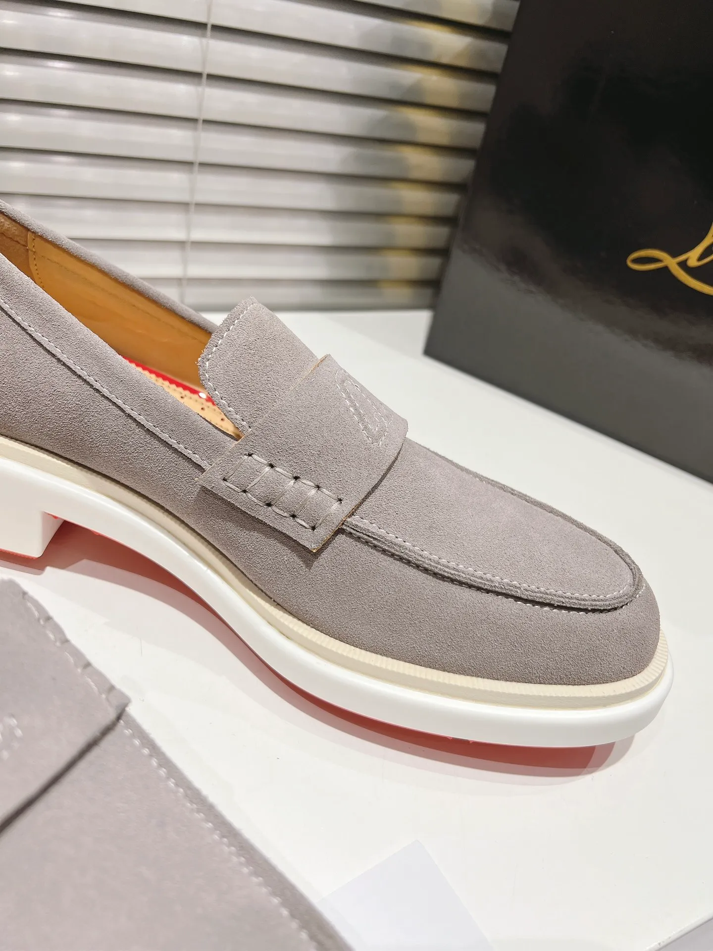👟👟Ex-factory price 760👟👟 ╔Tire bottom Loaf🆑Black cowhide╗ ·Top version customization·2024𝐬𝐬 𝑪𝒉𝒓𝒊𝒔𝒕𝒊𝒂𝒏 𝑳𝒐𝒖𝒃𝒐𝒖𝒕𝒊𝒏 ▪️No matter the last shape, fabric, diamonds, nails, lining, outsole, they are as close as possible to ZP... ▪️The original sole is specially provided by the original factory ▪️The lining is imported water-dyed cowhide ▪️The private customization time is about 3-7 days —————— Size: Men's 39M-46M